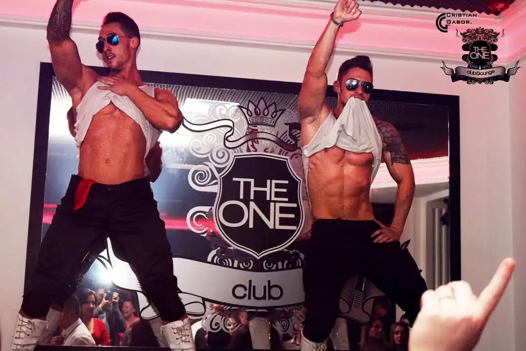 striperi petrecere de ziua femeii